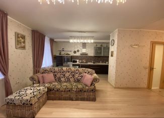 Сдача в аренду 2-ком. квартиры, 65 м2, Пермь, улица Ленина, 10