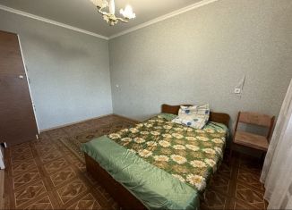 Сдам 2-ком. квартиру, 60 м2, Крымск, улица Лермонтова, 14А