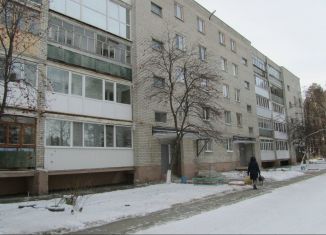 Продается 3-ком. квартира, 56.5 м2, поселок городского типа Рефтинский, Молодёжная улица, 12