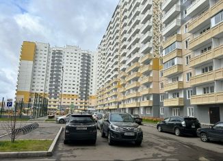 Продам 2-комнатную квартиру, 62.5 м2, Красноярск, ЖК Нанжуль-Солнечный, улица Светлова, 42