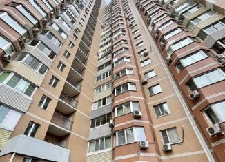 Продаю 3-ком. квартиру, 80 м2, Хабаровский край, Советская улица, 10