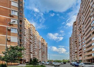 Продается 2-ком. квартира, 60 м2, Краснодар, Кореновская улица, 57к2, ЖК Красная площадь