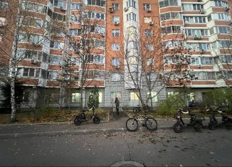 Продам помещение свободного назначения, 180 м2, Москва, Лухмановская улица, 24, метро Улица Дмитриевского