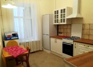 Сдается трехкомнатная квартира, 90 м2, Санкт-Петербург, Мучной переулок, 1/38, метро Сенная площадь