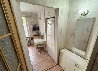 Продам 2-ком. квартиру, 42 м2, Крым, проспект Кирова, 41