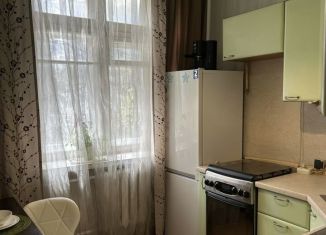 Сдам двухкомнатную квартиру, 60 м2, Мытищи, Новомытищинский проспект, 82к2