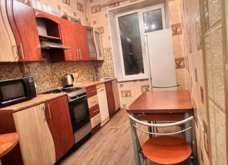 Сдам 3-комнатную квартиру, 70 м2, Москва, Авиамоторная улица, 20/17, район Лефортово