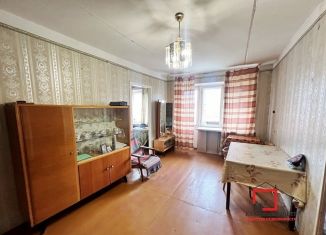 Продается 3-комнатная квартира, 55.2 м2, Сокол, Советская улица, 48