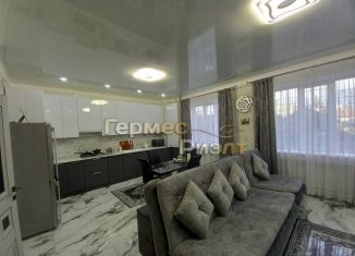 Продам 2-ком. квартиру, 62 м2, Ставропольский край, улица Луначарского, 29