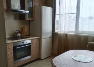 Аренда 3-комнатной квартиры, 75 м2, Москва, улица Маршала Голованова, 1