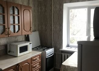 Сдам 2-ком. квартиру, 55 м2, Черкесск, Международная улица, 85