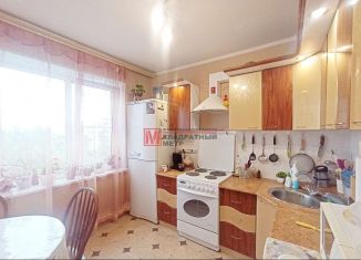 Продается 3-комнатная квартира, 63 м2, Старый Оскол, микрорайон Жукова, 24