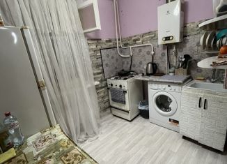 Продаю 2-ком. квартиру, 50 м2, Новороссийск, улица Героев Десантников, 27