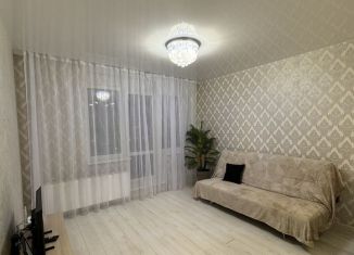 Сдам 1-ком. квартиру, 45 м2, Пермский край, улица Мира, 100