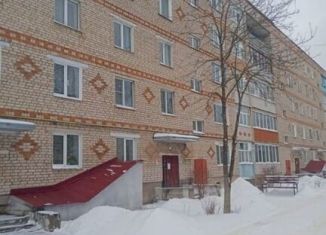 Сдается в аренду 4-комнатная квартира, 79 м2, Калужская область, Строительная улица, 16