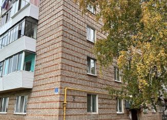 Продается 3-ком. квартира, 52 м2, Октябрьский, 21-й микрорайон, 2