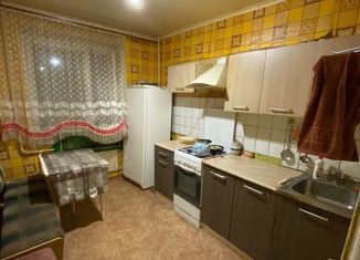 Сдаю 1-ком. квартиру, 40 м2, Казань, улица Кулахметова, 21