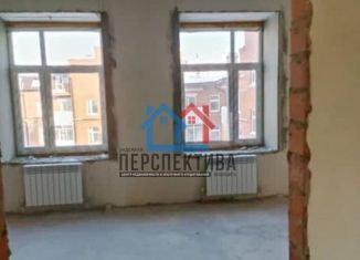 Продается трехкомнатная квартира, 94.5 м2, Тобольск, Октябрьская улица, 19А