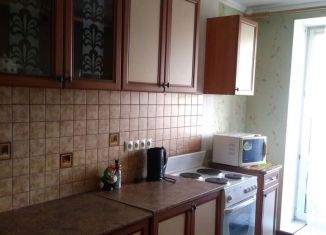 Сдам в аренду 1-комнатную квартиру, 43 м2, Омск, Звёздная улица, 8