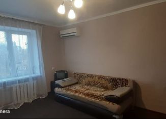 Аренда 1-ком. квартиры, 30 м2, Аксай, улица Дружбы, 17