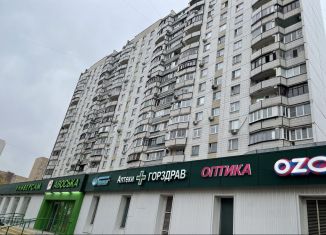 Трехкомнатная квартира в аренду, 75 м2, Москва, улица Скульптора Мухиной, 6, ЗАО