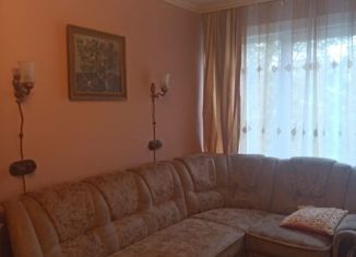 Сдается в аренду 4-ком. квартира, 65 м2, Санкт-Петербург, улица Солдата Корзуна, 3, метро Ленинский проспект