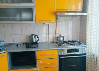 Продажа 2-комнатной квартиры, 46 м2, Бийск, улица Александра Матросова, 75