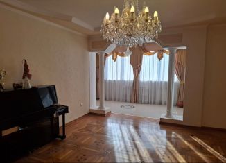 Продажа 4-ком. квартиры, 140 м2, Ростов-на-Дону, переулок Островского, 58