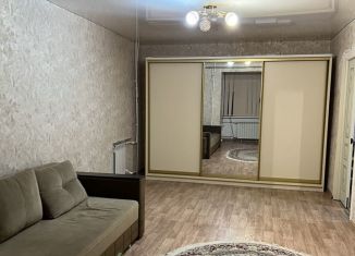 Сдаю 1-комнатную квартиру, 40 м2, Каспийск, улица Бульвар Абдуллаева, 1