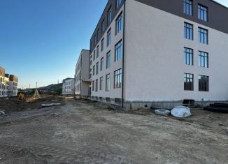 Продам четырехкомнатную квартиру, 83 м2, Дербент, Сабновинская улица, 5А