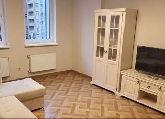 Сдается в аренду 2-комнатная квартира, 70 м2, Казань, улица Адоратского, 1Б, ЖК Акварель