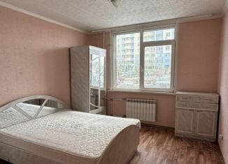 Сдача в аренду 2-ком. квартиры, 56 м2, Оренбург, улица Гаранькина, 25