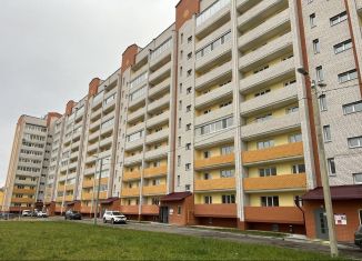 Продам 2-комнатную квартиру, 66 м2, Смоленск, улица Крупской, 54Б