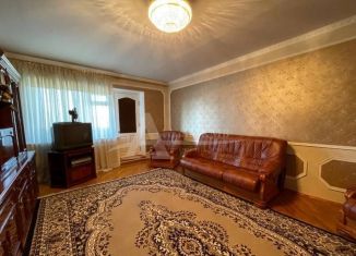 Продажа 3-ком. квартиры, 96 м2, Ставропольский край, улица Дружбы, 45