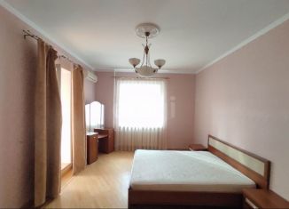 Трехкомнатная квартира в аренду, 120 м2, Тюмень, улица Грибоедова, 13, Калининский округ