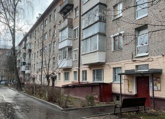 Продаю двухкомнатную квартиру, 41.5 м2, Дедовск, Спортивная улица, 1