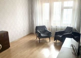 Продажа 3-ком. квартиры, 60 м2, Новокузнецк, улица Тольятти, 53