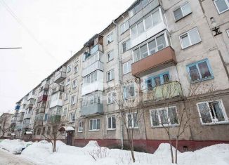 Продажа трехкомнатной квартиры, 57.9 м2, Новокузнецк, улица Тореза, 37