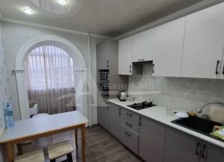 Продажа 2-комнатной квартиры, 51 м2, Минеральные Воды, улица Анджиевского, 136