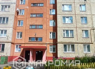 Продам трехкомнатную квартиру, 66 м2, Орловская область, улица Кузнецова, 2