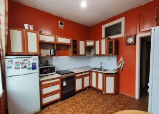 Продам 3-ком. квартиру, 75 м2, Санкт-Петербург, проспект Елизарова, 14