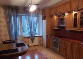 Сдаю 3-ком. квартиру, 116 м2, Петрозаводск, улица Анохина, 33, район Центр