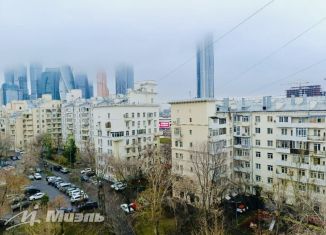 Аренда двухкомнатной квартиры, 50.4 м2, Москва, улица Можайский Вал, 4