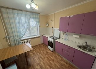 Аренда 2-комнатной квартиры, 54 м2, Альметьевск, улица Шевченко, 126