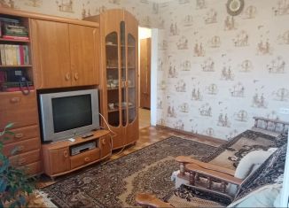 2-ком. квартира в аренду, 43 м2, Энгельс, улица Космонавтов, 2