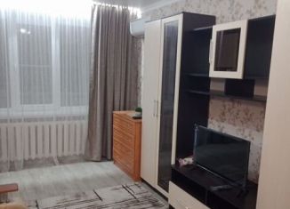 Сдам в аренду 1-ком. квартиру, 30 м2, Азов, Комсомольская улица, 68А