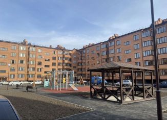 Продается 2-ком. квартира, 58.7 м2, Владикавказ, улица Курсантов-Кировцев, 29к4