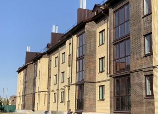 Трехкомнатная квартира на продажу, 75 м2, деревня Полесье