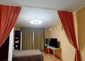 Продается 1-комнатная квартира, 50 м2, Батайск, улица Кирова, 28