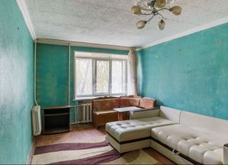 Продаю 3-ком. квартиру, 60 м2, Тюмень, улица Республики, 210, Ленинский округ